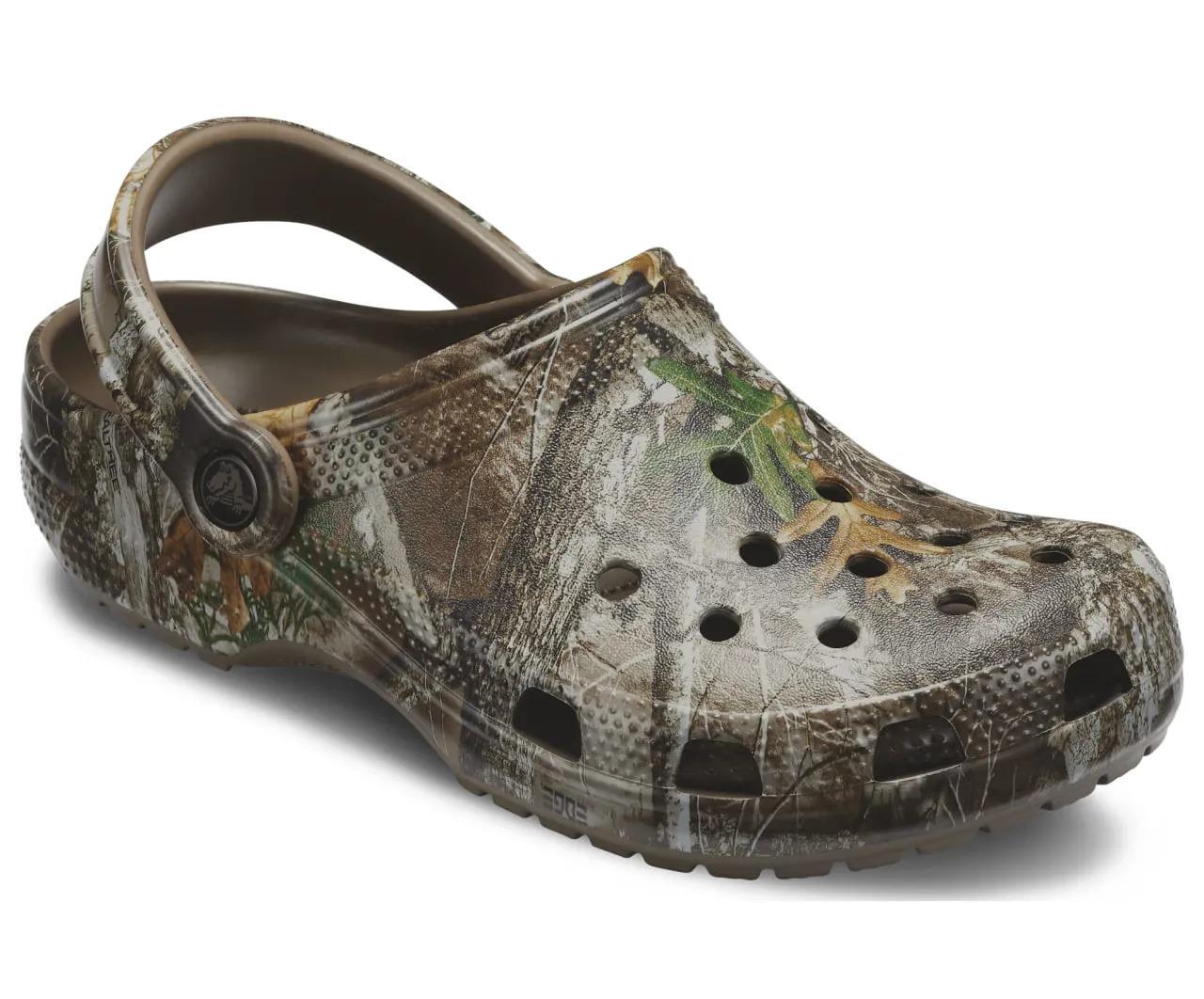 Сабо Crocs Classic Realtree Edge Clog 205413/267 M13 р. 46/30,5 см Walnut (18966299) - фото 2 Сабо Crocs Classic Realtree Edge Clog 205413/267 M13 р. 46/30,5 см Walnut (18966299) - фото 2