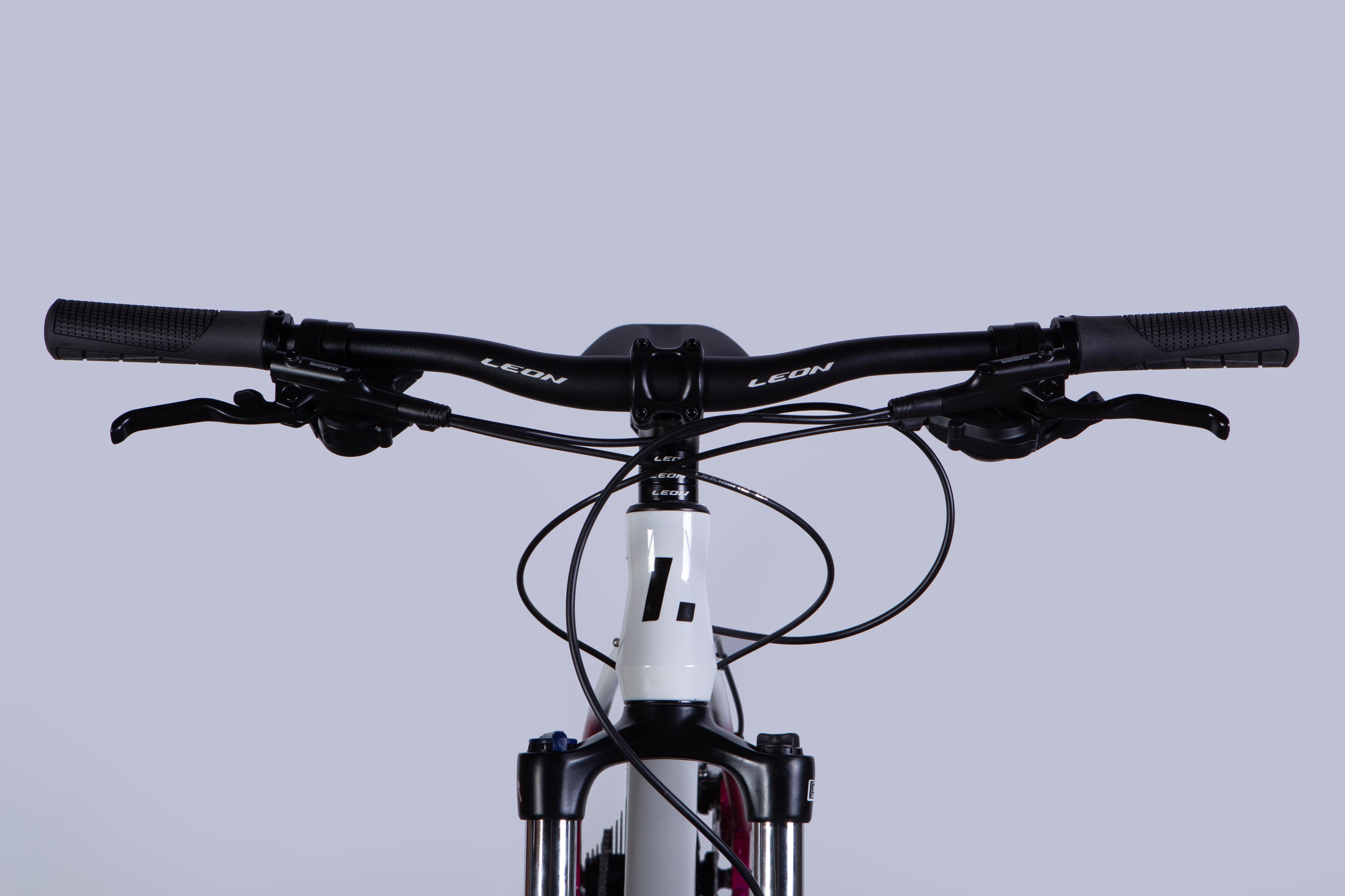 Велосипед Leon 2025 XC LADY 80 HDD AL 27,5" рама 18" Белый с малиновым (OPS-LN-27,5-007) - фото 7 Велосипед Leon 2025 XC LADY 80 HDD AL 27,5" рама 18" Белый с малиновым (OPS-LN-27,5-007) - фото 7