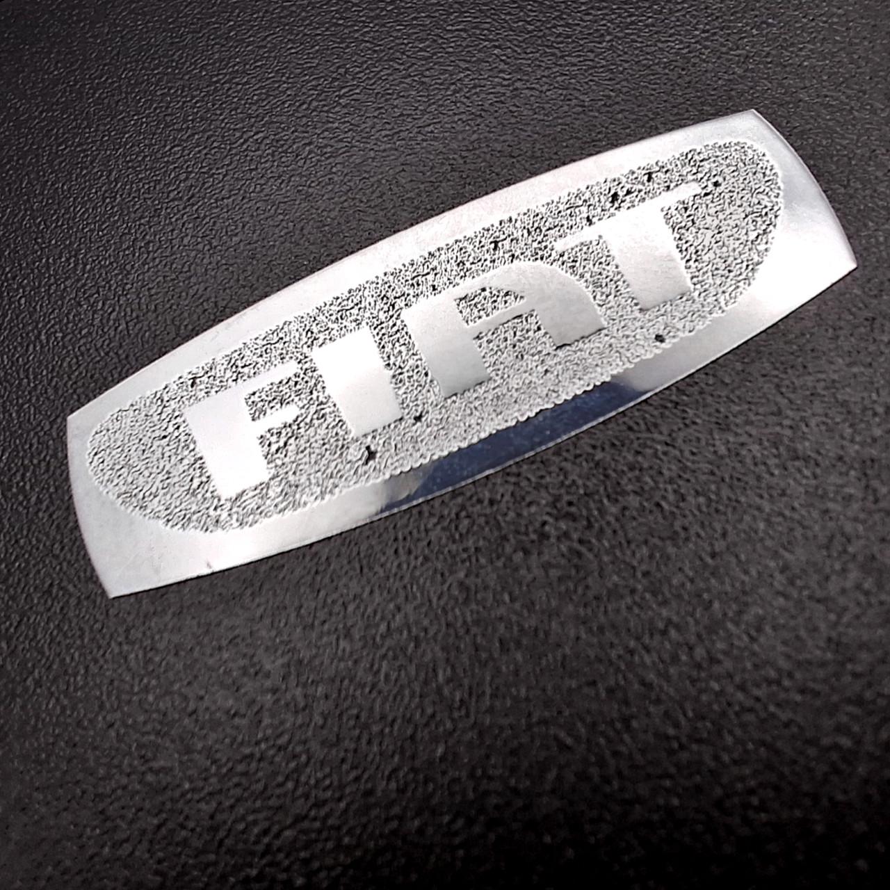 Эмблема Fiat в салон авто 2х1 см Хром глянцевый (2957701040)