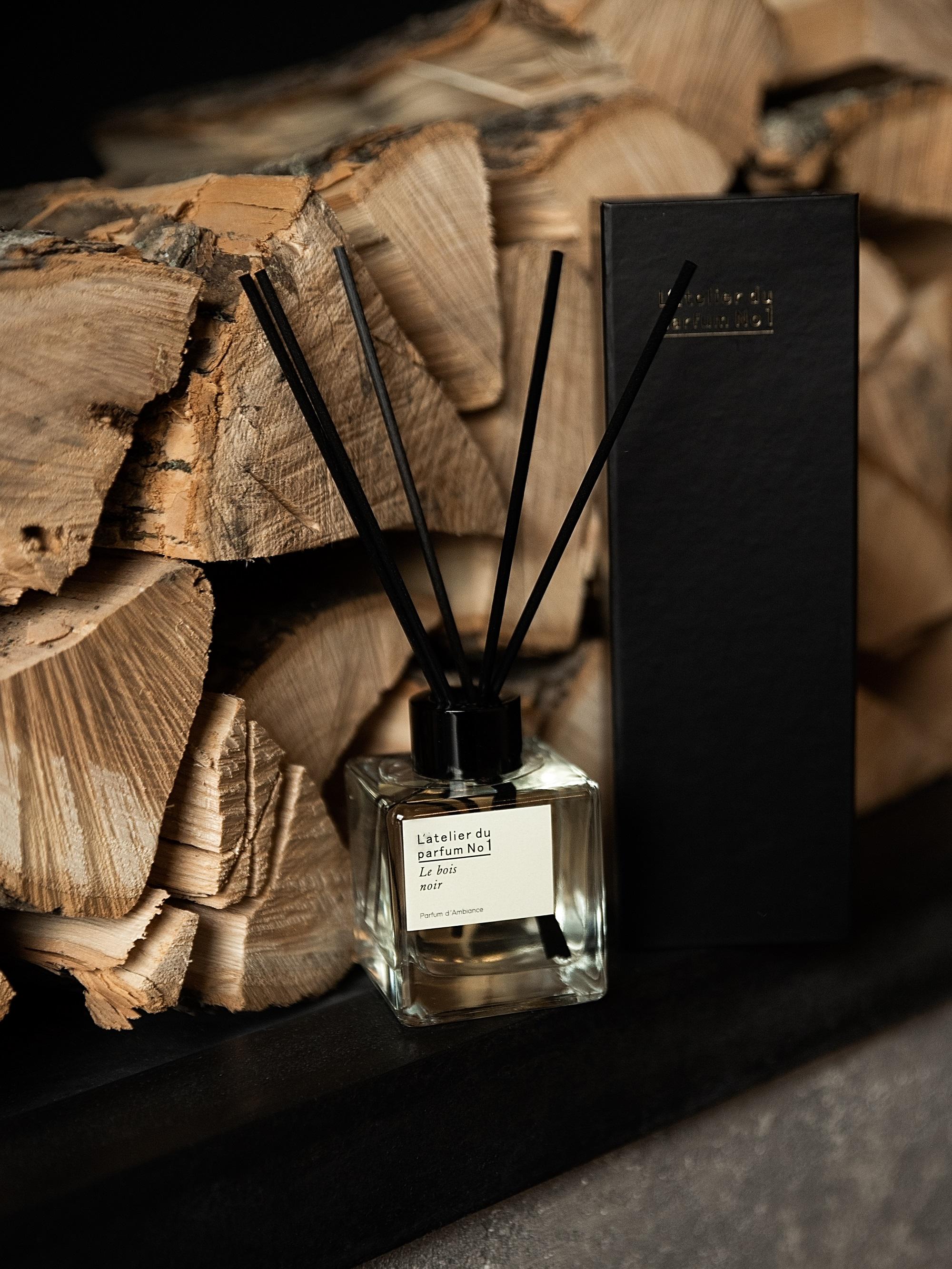 Аромадифузор Atelier du parfum №1 Le bois noir 120 мл Чорний (AT0010) - фото 3