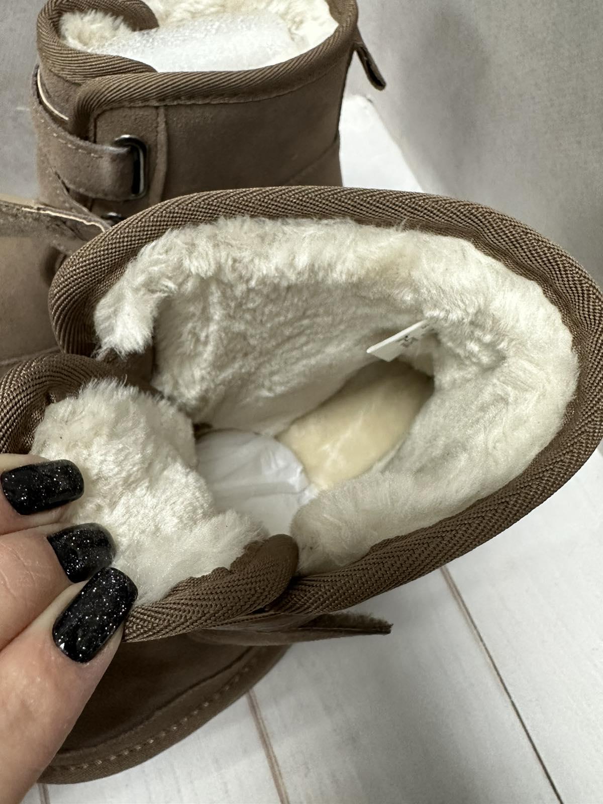 Уги дитячі зимові Ugg hengji на овчині р. 36 Коричневий (12630858) - фото 2 Уги дитячі зимові Ugg hengji на овчині р. 36 Коричневий (12630858) - фото 2