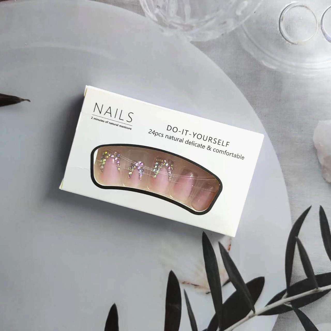 Накладные ногти Nail Art с объемными стразами квадрат средней с клеевыми пластинами 24 шт. Розовый (2789190710) - фото 7 Накладные ногти Nail Art с объемными стразами квадрат средней с клеевыми пластинами 24 шт. Розовый (2789190710) - фото 7