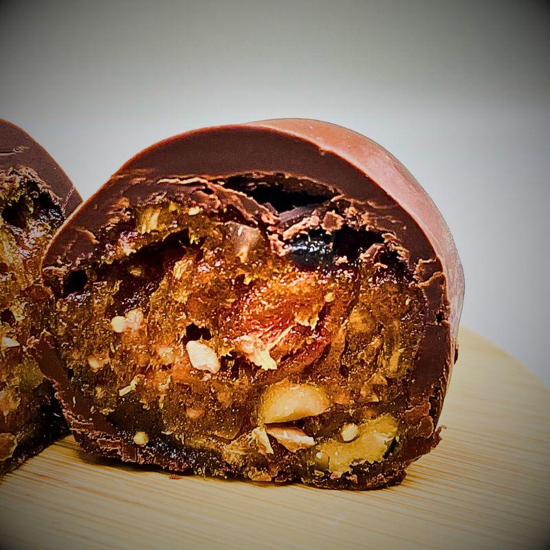 Конфеты Асал с орехами и сухофруктами в шоколадной глазури инжир в коробке 1 кг (Asal-candies-FAH) - фото 12 Конфеты Асал с орехами и сухофруктами в шоколадной глазури инжир в коробке 1 кг (Asal-candies-FAH) - фото 12