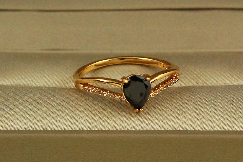 Кольцо Xuping Jewelry венец с черным камнем р. 19 Золотистый (27685156) Кольцо Xuping Jewelry венец с черным камнем р. 19 Золотистый (27685156)
