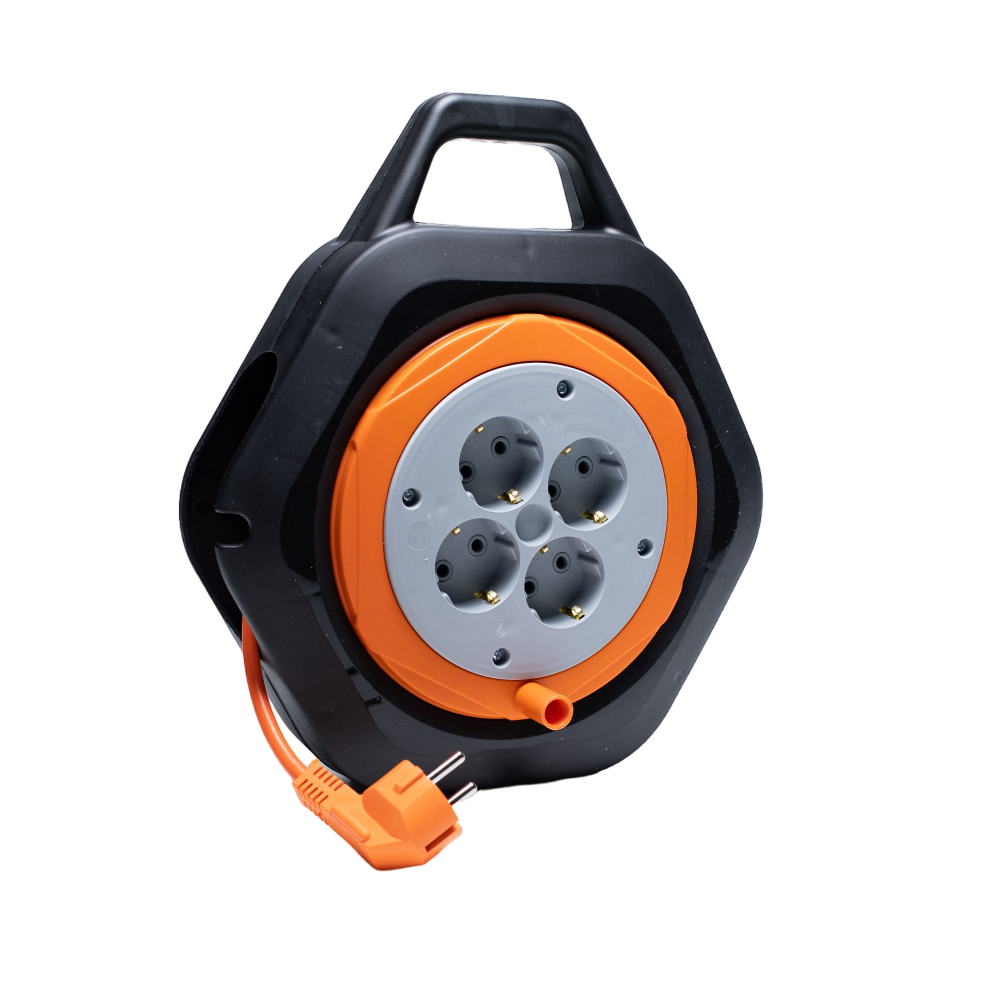 Подовжувач в закритому корпусі Neomax 7 м з заземленням