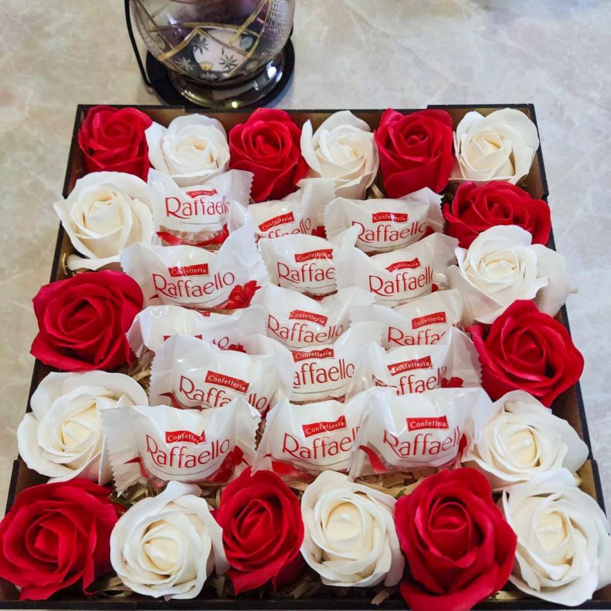 Подарочный бокс с конфетами Raffaello и розами для девушки на день рождения 8 марта/день влюбленных (ar6) Подарочный бокс с конфетами Raffaello и розами для девушки на день рождения 8 марта/день влюбленных (ar6)