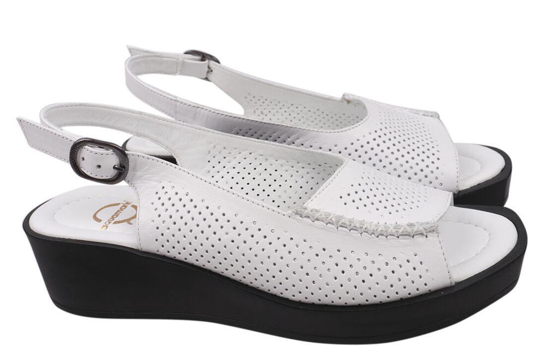 Босоножки женские Aquamarin из кожи на низком ходу с открытой пяткой р. 39 Белый (1977-21LBC)