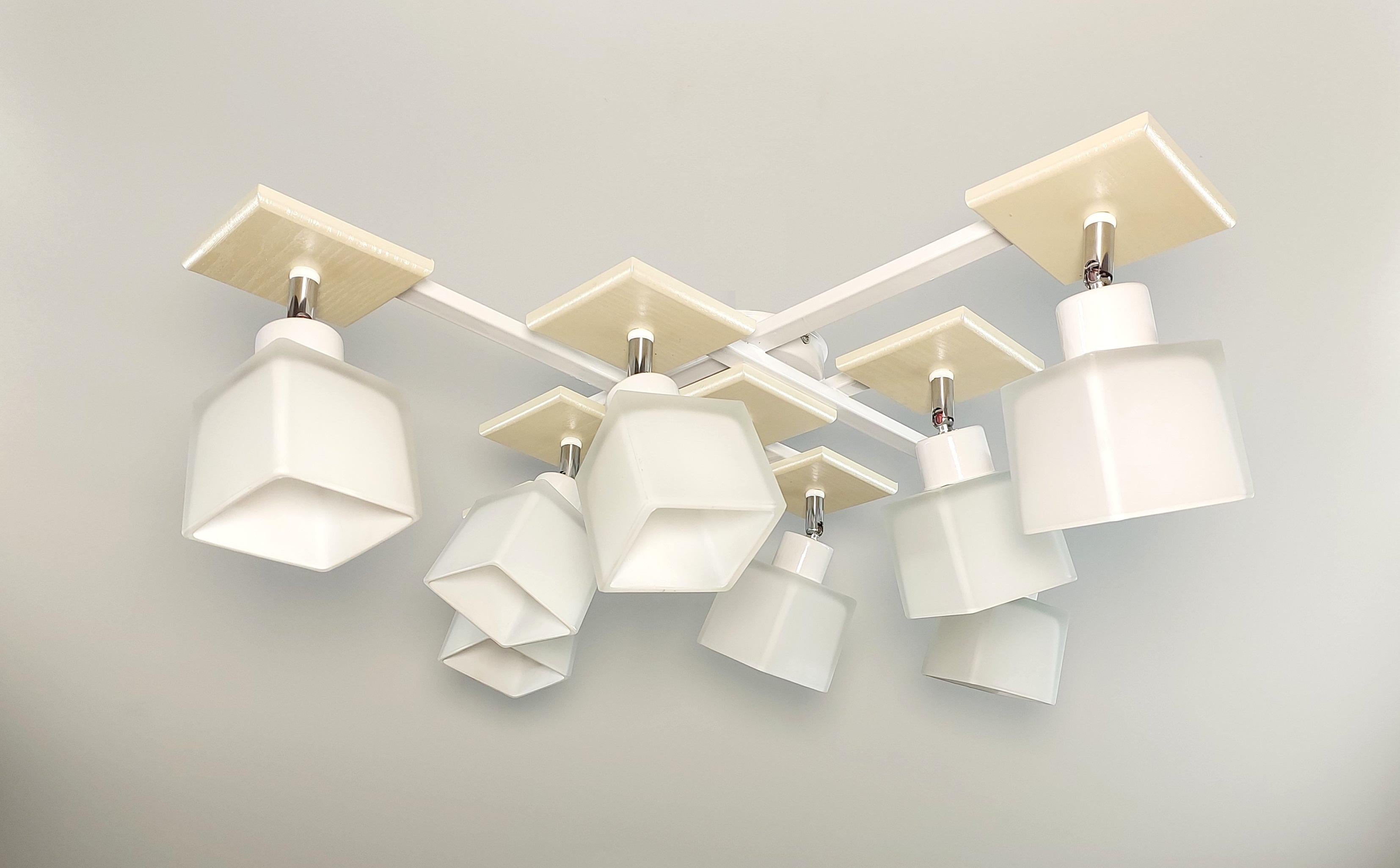 Люстра потолочна Оскар/8 на 8 поворотних плафонів Білий/Бежевий Люстра потолочна Оскар/8 на 8 поворотних плафонів Білий/Бежевий