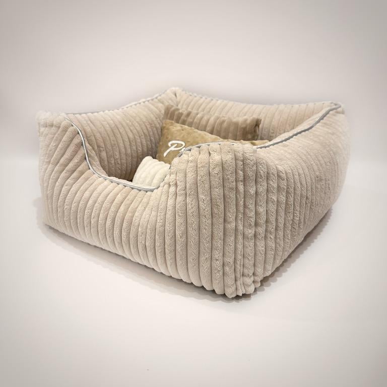 Лежанка для собак Amore mio Cane Бридж до 4 кг 52х52х23 см (DB-0110)