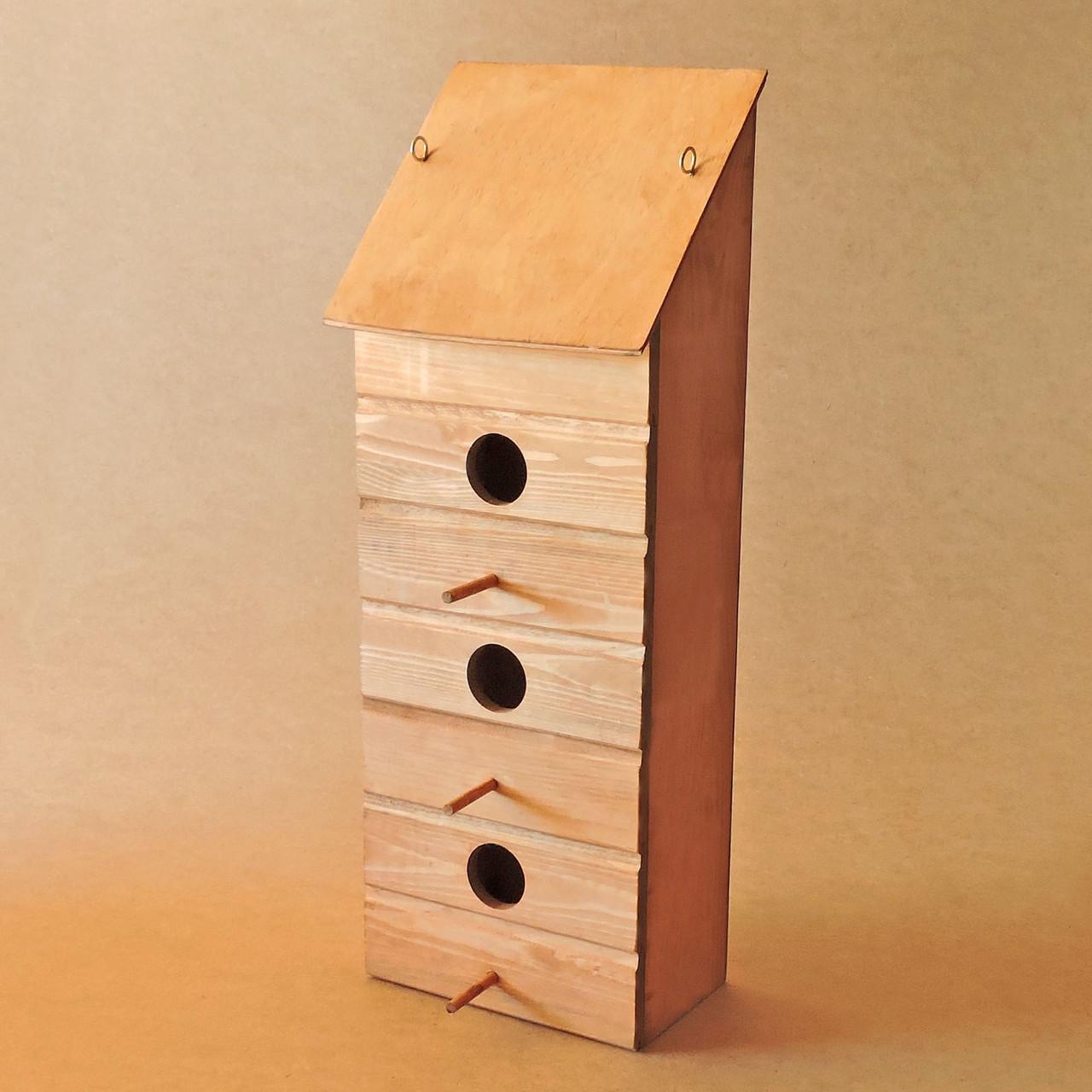 Шпаківня садова з дерева Папуга Каррі (СКВ-001503) Шпаківня садова з дерева Папуга Каррі (СКВ-001503)