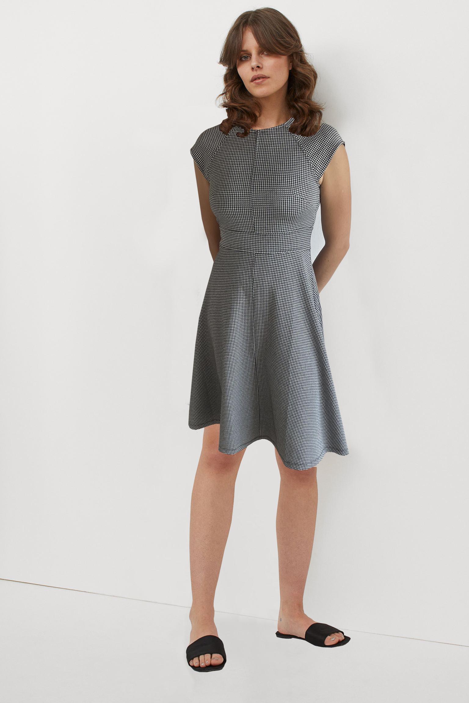 Платье H&M XS Серый (818190b28)