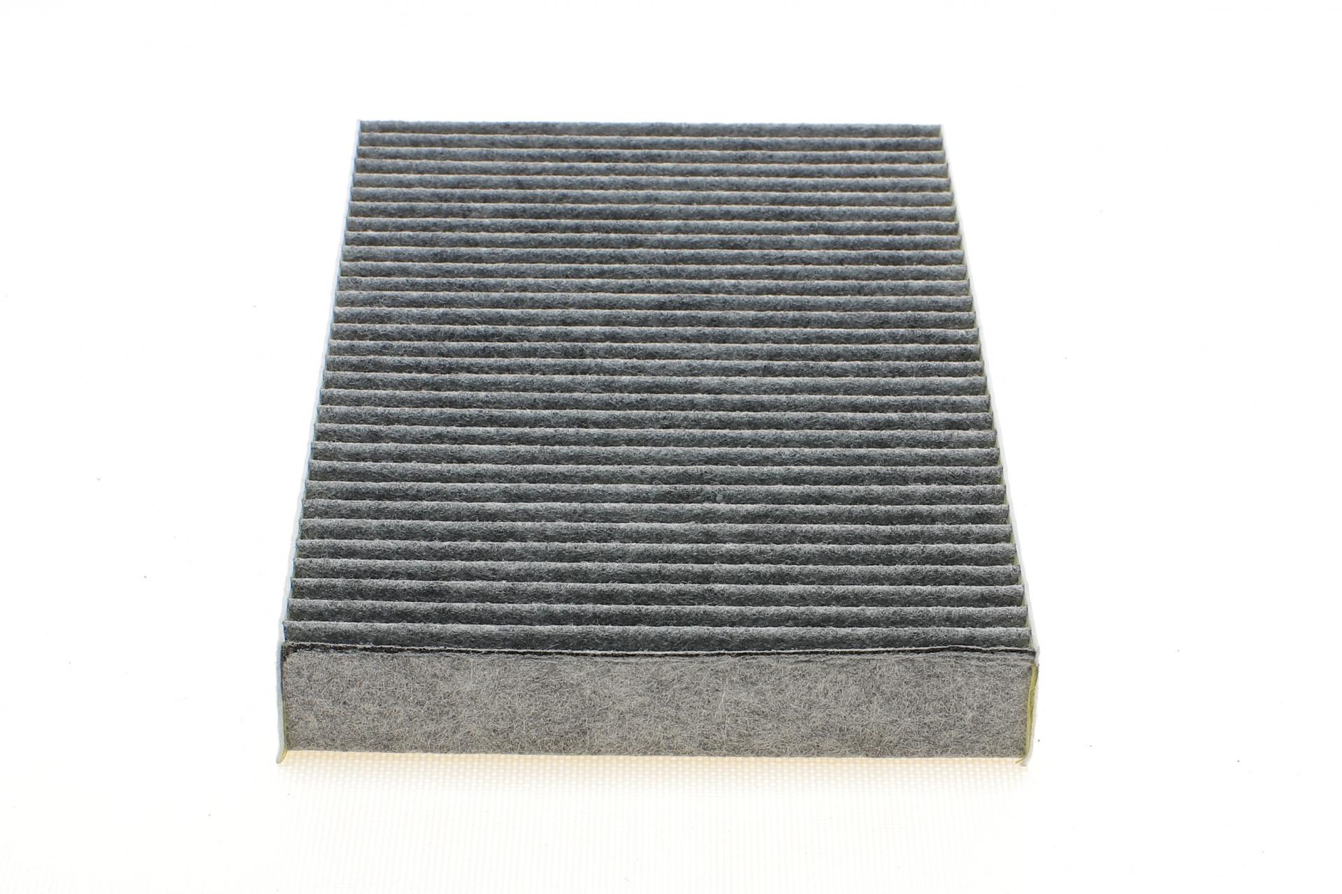 Фильтр салона PURFLUX для Fiat Bravo/Brava/Marea 96-02/Iveco Daily 3,0HTP 99-06 угольный (AHC107)