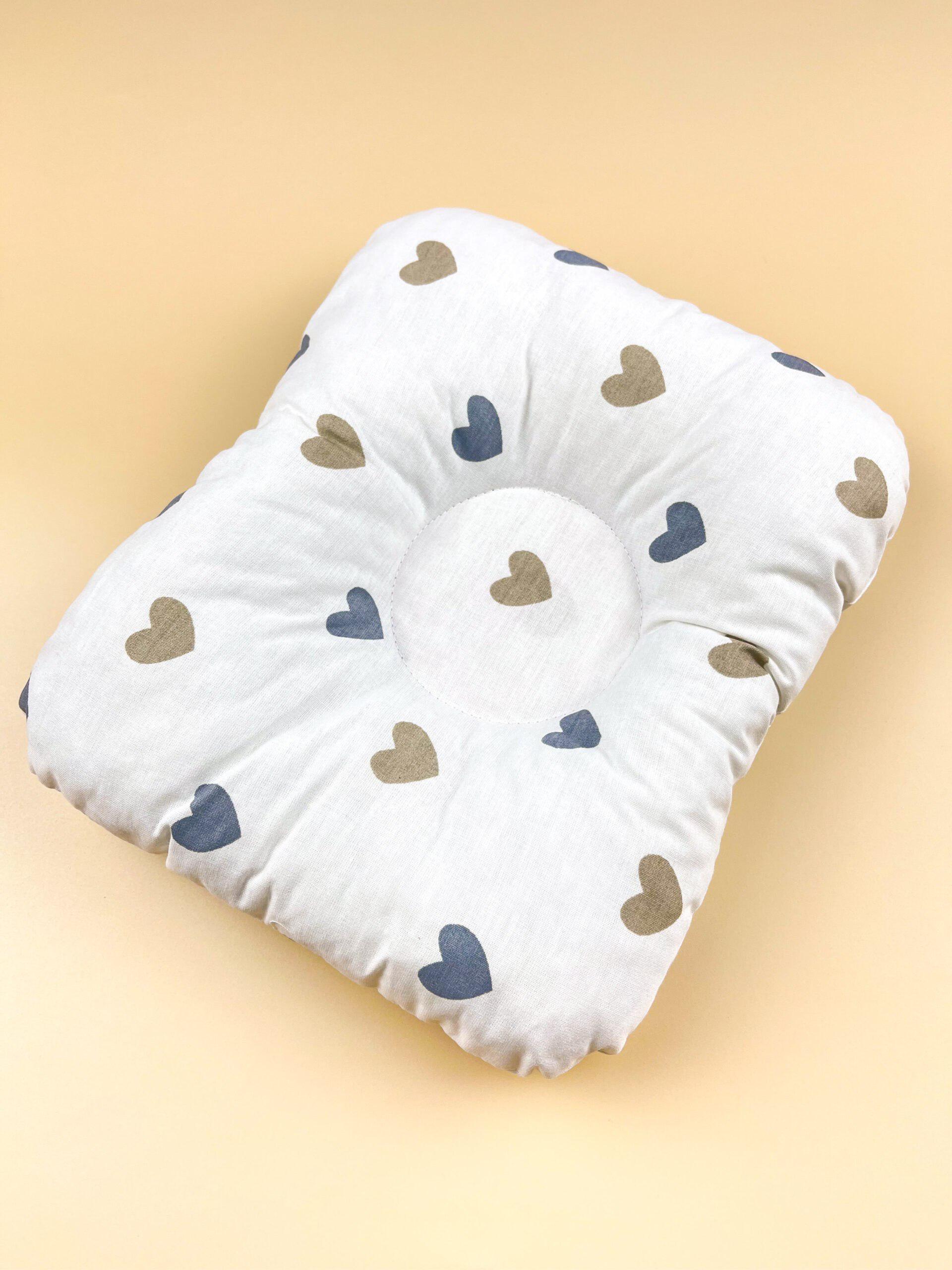 Подушка ортопедическая для новорожденных №3 Сердечки Серо-золотой (142896) - фото 2 Подушка ортопедическая для новорожденных №3 Сердечки Серо-золотой (142896) - фото 2