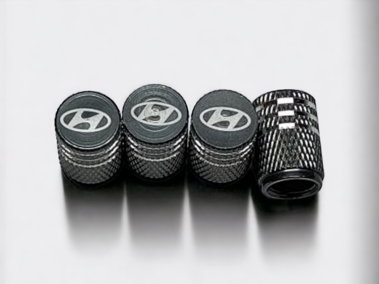 Колпачки на ниппель металлические с логотипом Hyundai (2097669191) Колпачки на ниппель металлические с логотипом Hyundai (2097669191)