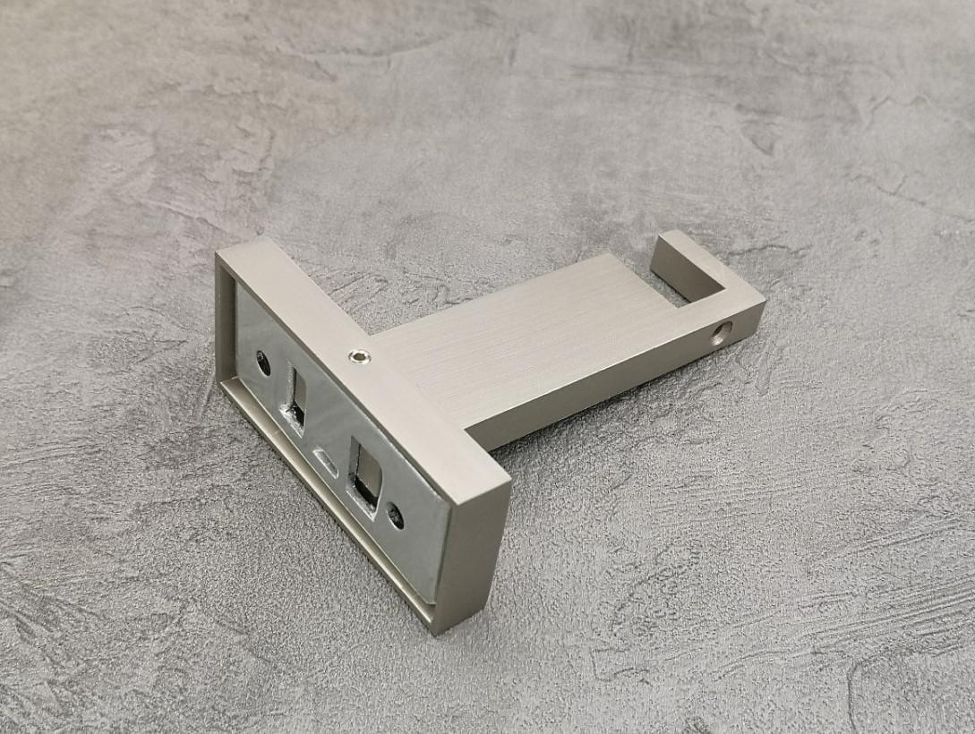 Кронштейн Quadrum Скарлайн одинарный короткий 9 см сталь матовая - фото 1 Кронштейн Quadrum Скарлайн одинарный короткий 9 см сталь матовая - фото 1