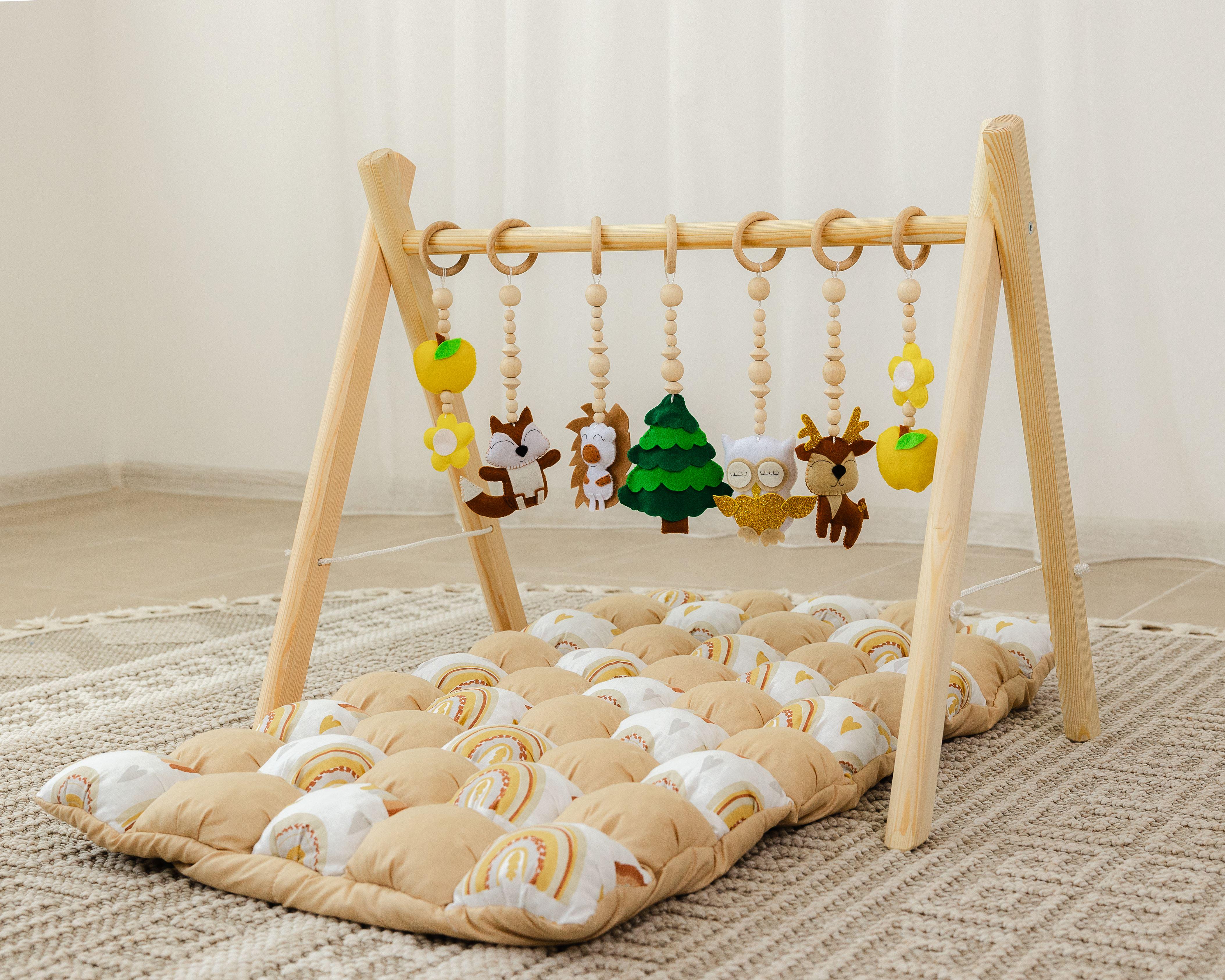 Мобиль детский напольный Лесничок с матрасиком Rainbow (0002293)