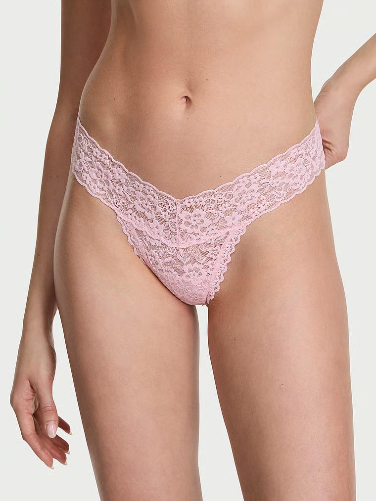 Трусики кружевные Victoria's Secret The Lacie Lace Thong Panty S Розовый (26894502) Трусики кружевные Victoria's Secret The Lacie Lace Thong Panty S Розовый (26894502)
