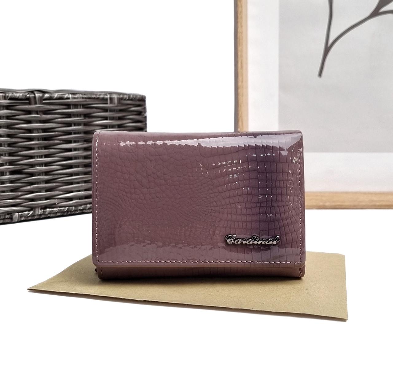 Гаманець жіночий Cardinal із лакової натуральної шкіри Пудровий (052B-R)