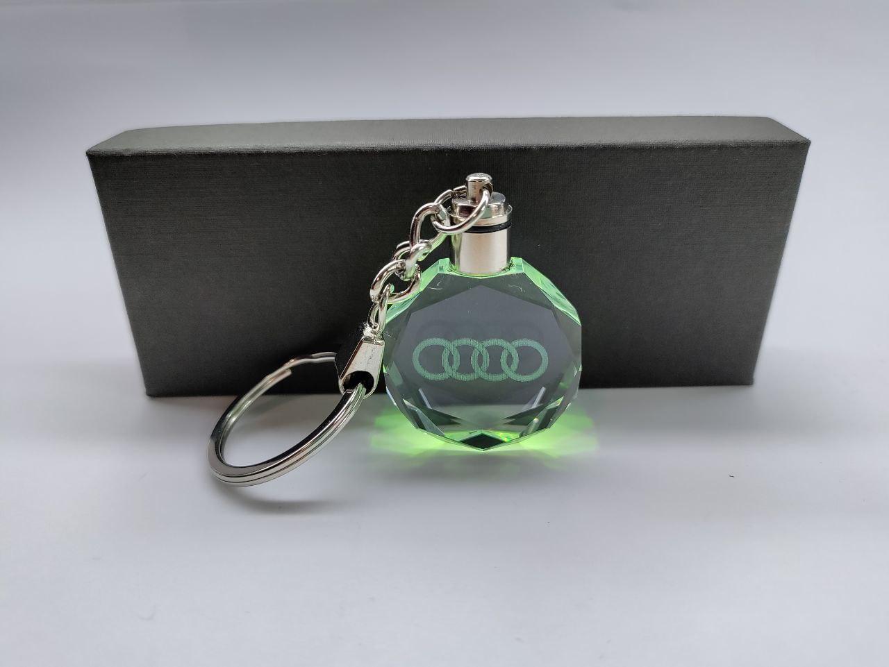Брелок LED Кристалл AUDI (1209116756)