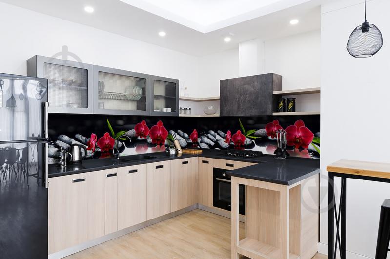 Скинали на кухню Zatarga «Алая орхидея Черные камни» 600х2500 мм виниловая 3Д наклейка кухонный фартук Z180368 Скинали на кухню Zatarga «Алая орхидея Черные камни» 600х2500 мм виниловая 3Д наклейка кухонный фартук Z180368