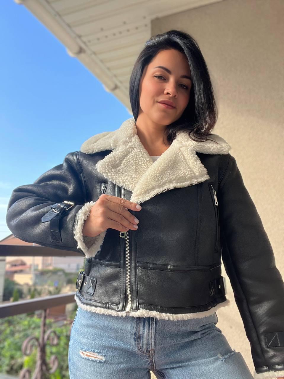 Дублянка женская Aftf Basic 2418 косуха укороченная молния белый мех L Черный (2830) - фото 4 Дублянка женская Aftf Basic 2418 косуха укороченная молния белый мех L Черный (2830) - фото 4