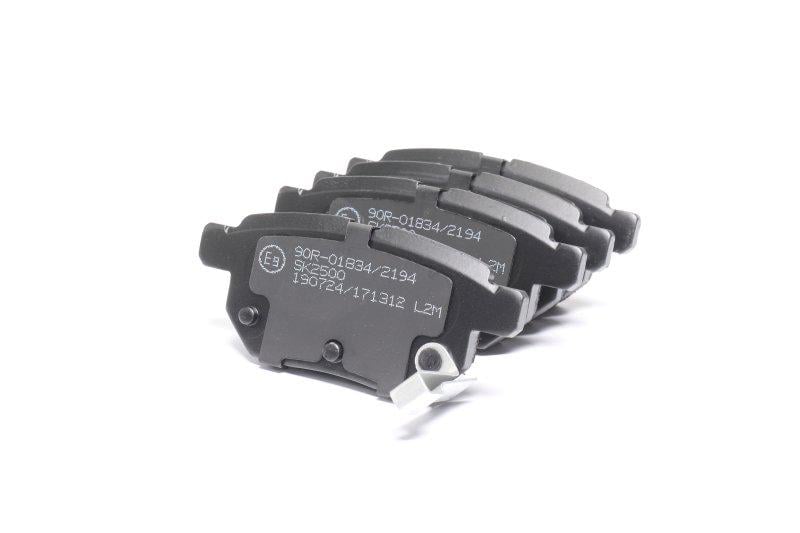 Тормозные колодки дисковые LPR для Toyota Auris задние (05P1312)