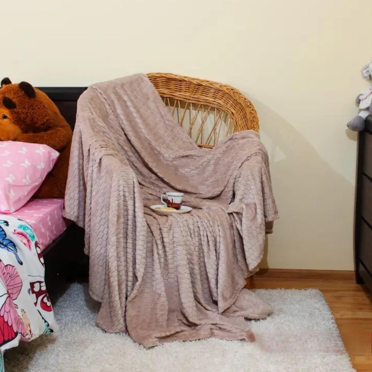 Плед Koloco микрофибра полуторный 150х200 см Коричневый (37403) - фото 2 Плед Koloco микрофибра полуторный 150х200 см Коричневый (37403) - фото 2