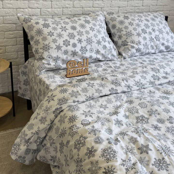 Комплект постельного белья Ell Home Снежинки фланель семейный наволочки 50x70 см/70x70 см Белый (29288995) - фото 2 Комплект постельного белья Ell Home Снежинки фланель семейный наволочки 50x70 см/70x70 см Белый (29288995) - фото 2