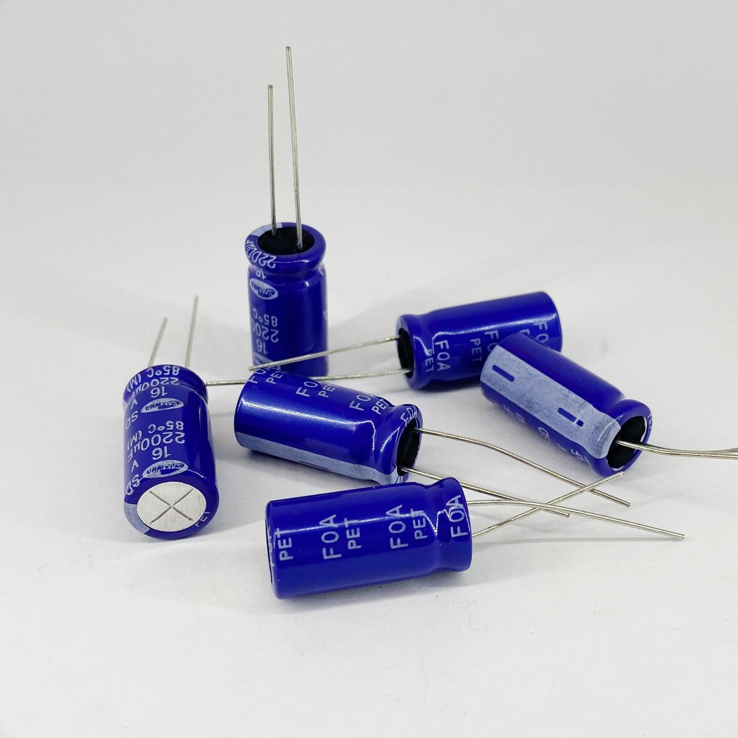 Электролитические конденсаторы Samwha 2200 мкф 16V 13x20 мм 85 °C (29135)