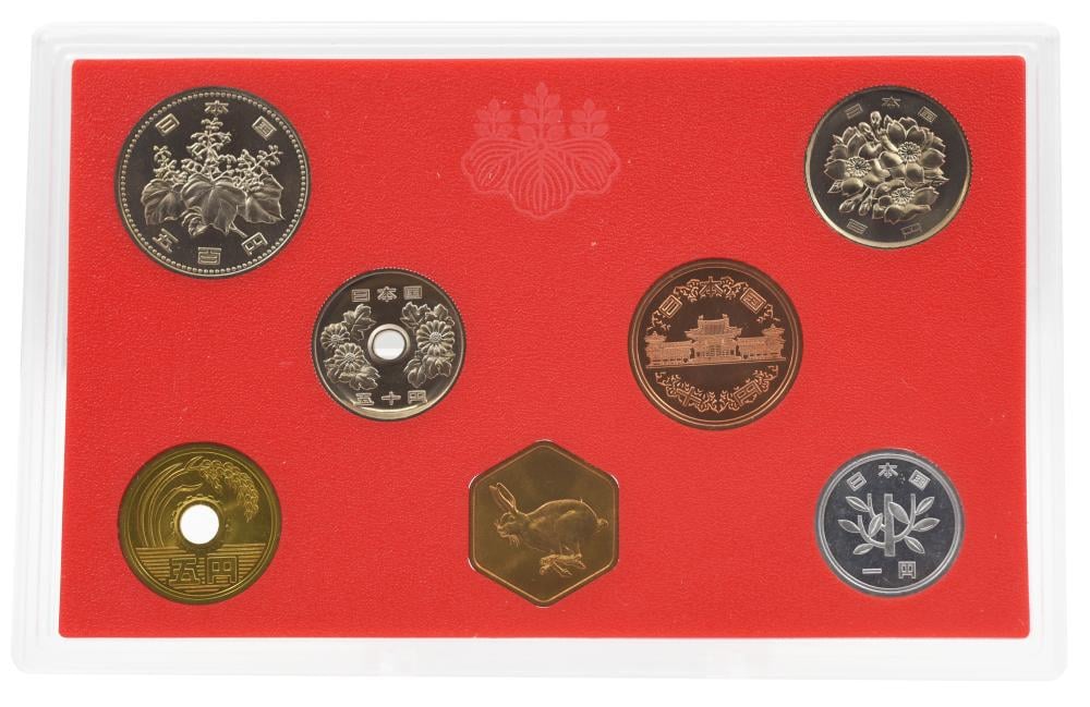 Коллекционные монеты Япония набор из 7 монет 1987 UNC Год Кролика 1/5/10/50/100/500 иен/памятная медаль (М21324) Коллекционные монеты Япония набор из 7 монет 1987 UNC Год Кролика 1/5/10/50/100/500 иен/памятная медаль (М21324)