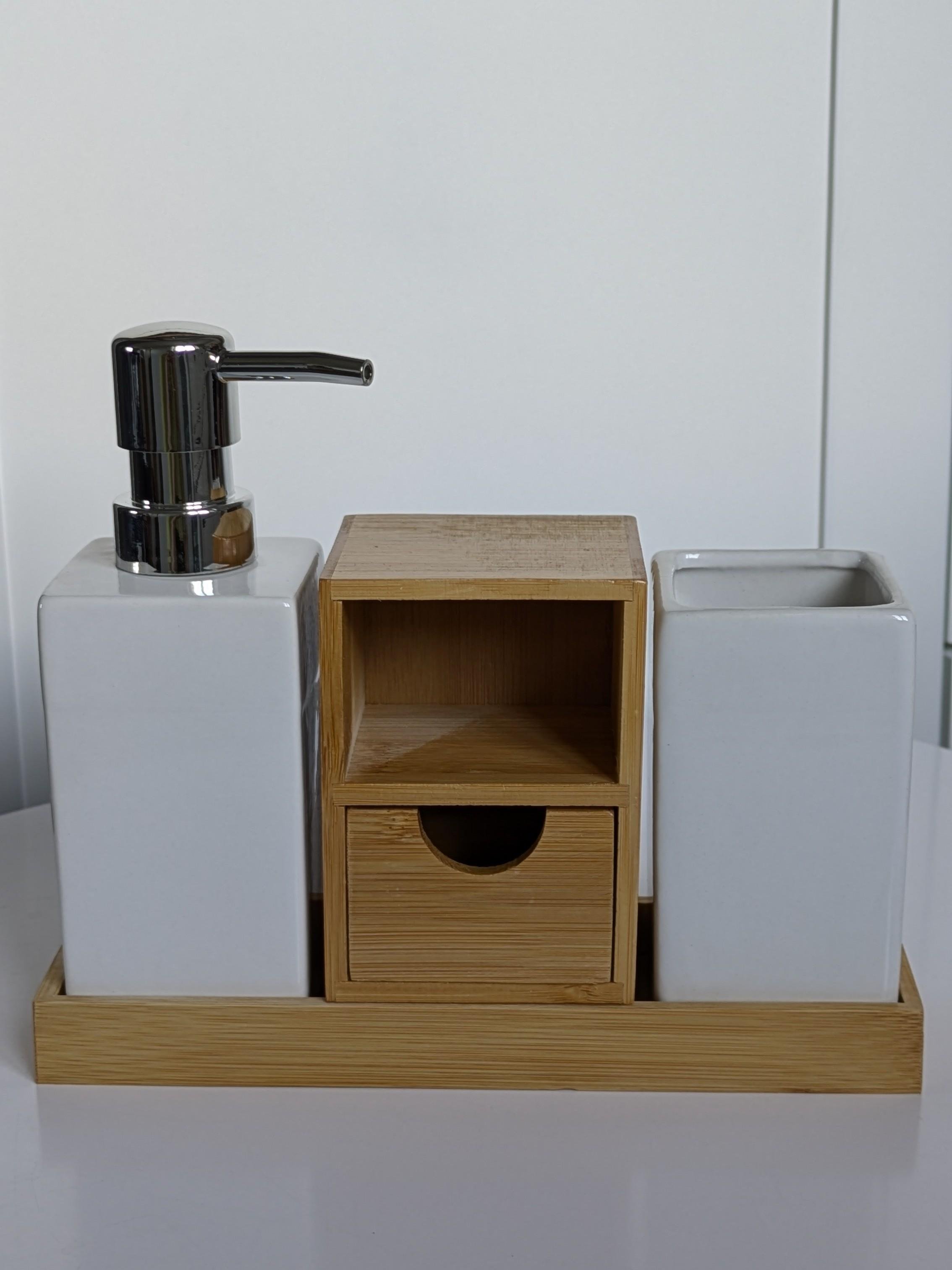 Набор для ванной комнаты керамический с подставкой бамбук Белый (2159)