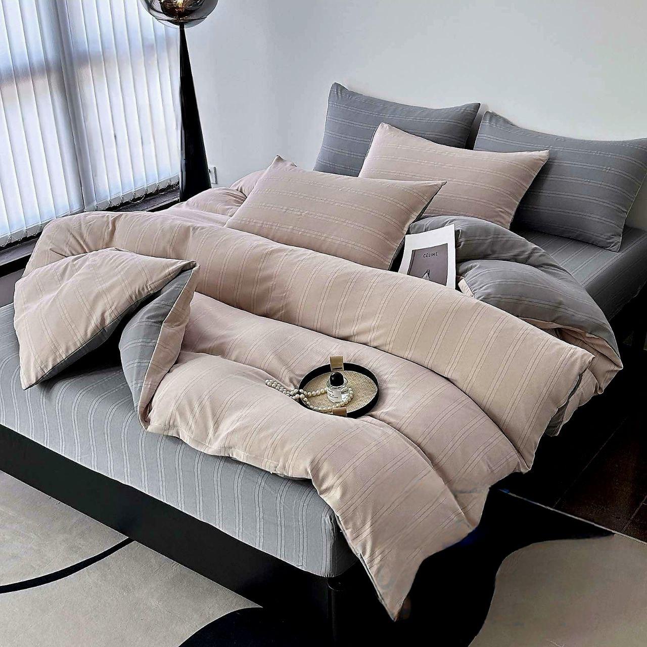 Комплект постельного белья Colorful Home муслин с простыней на резинке евро 180х200х25 см Бежевый с серым (2041) Комплект постельного белья Colorful Home муслин с простыней на резинке евро 180х200х25 см Бежевый с серым (2041)