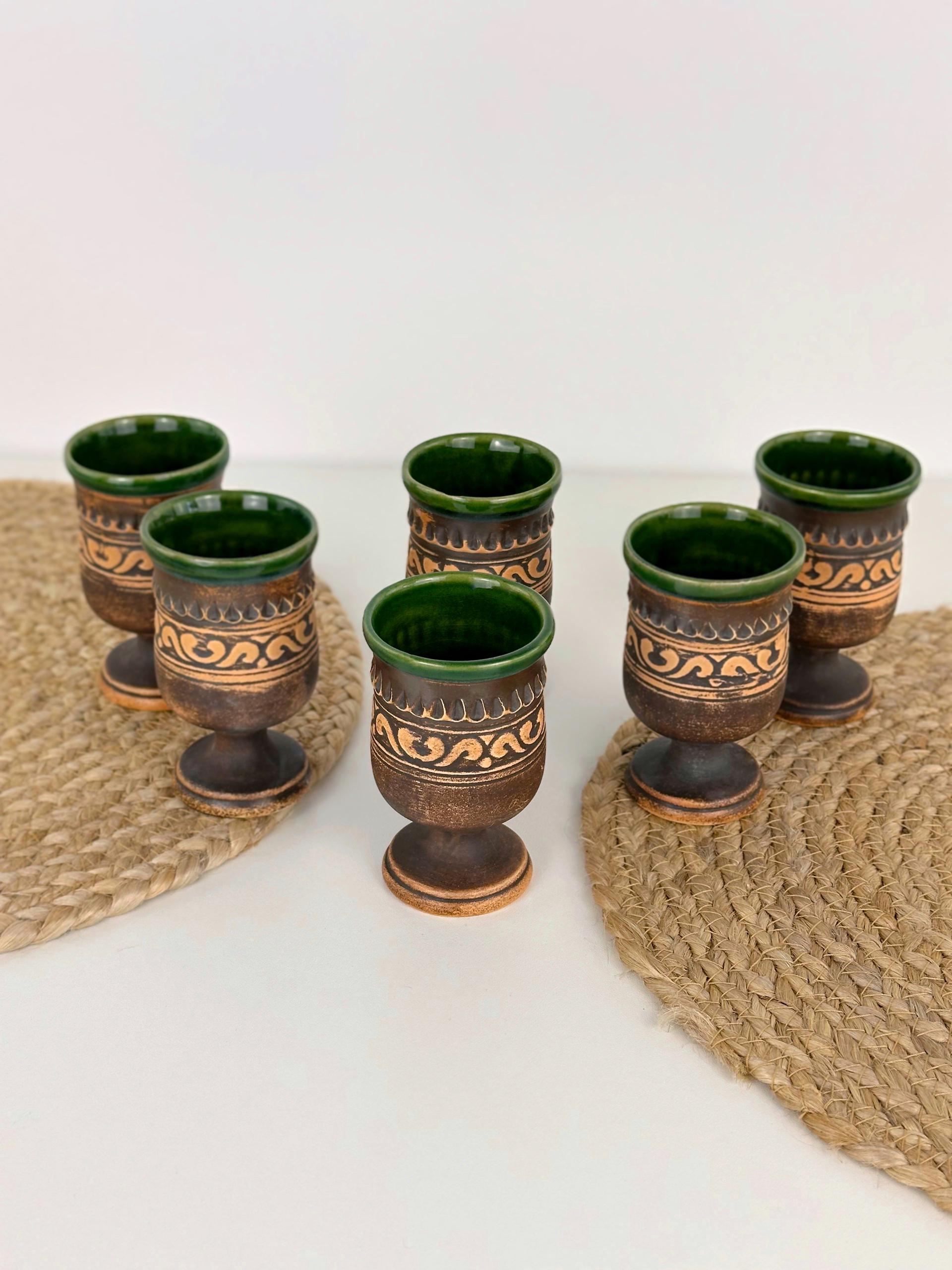 Набір глиняних келихів Гражда 0,1 л х 6 шт. Коричневий (17019-31) Набір глиняних келихів Гражда 0,1 л х 6 шт. Коричневий (17019-31)