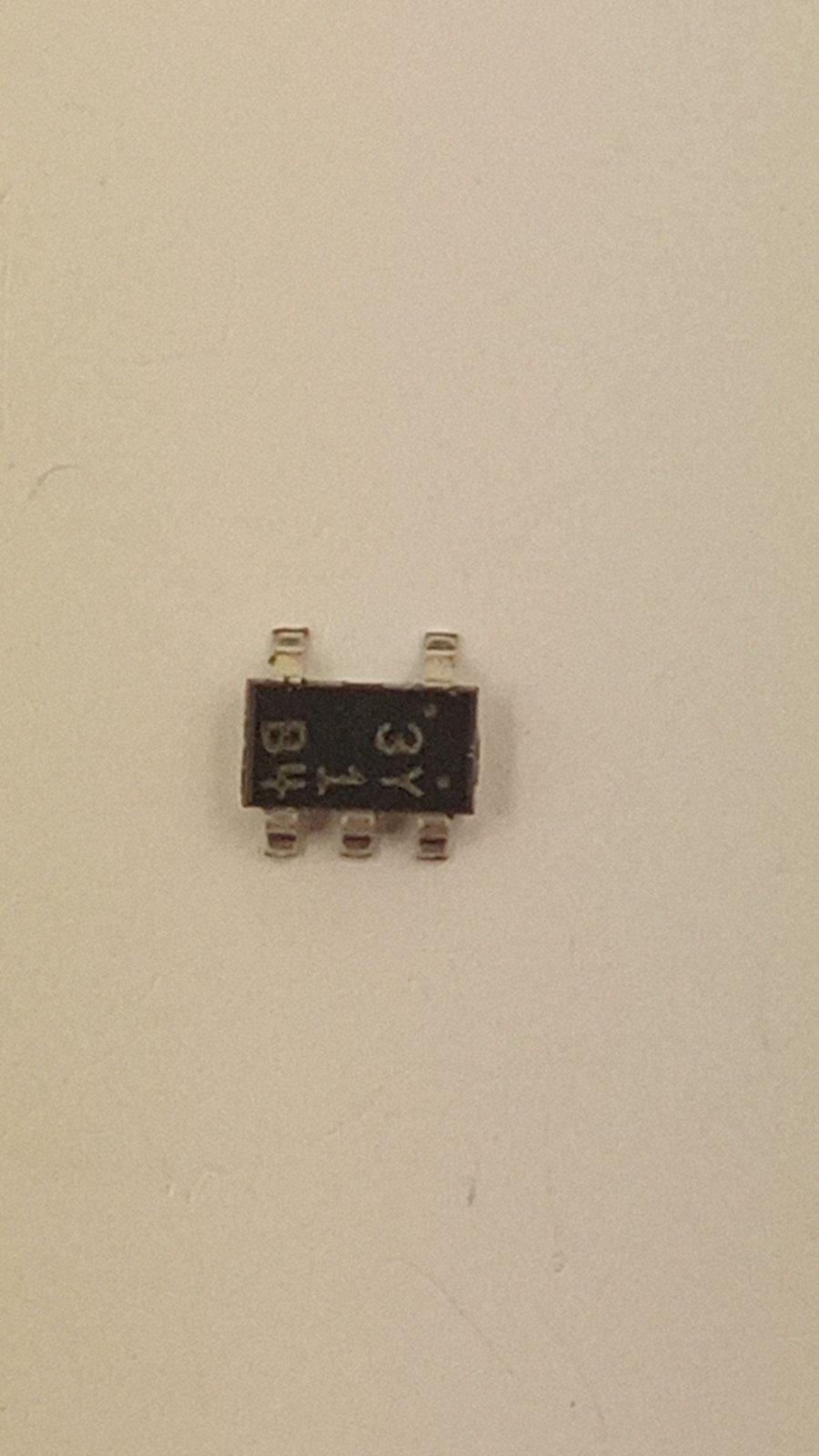 Транзистор CPH5524-TI-E npn+pnp 50V 600mA sot23-5 (16173)