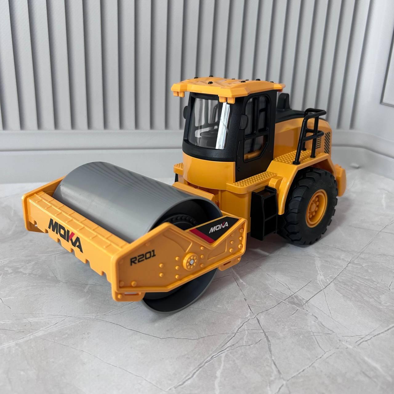 Іграшка дитяча Moka 2136 Каток на радіокеруванні акумуляторний (2590263622) - фото 4 Іграшка дитяча Moka 2136 Каток на радіокеруванні акумуляторний (2590263622) - фото 4