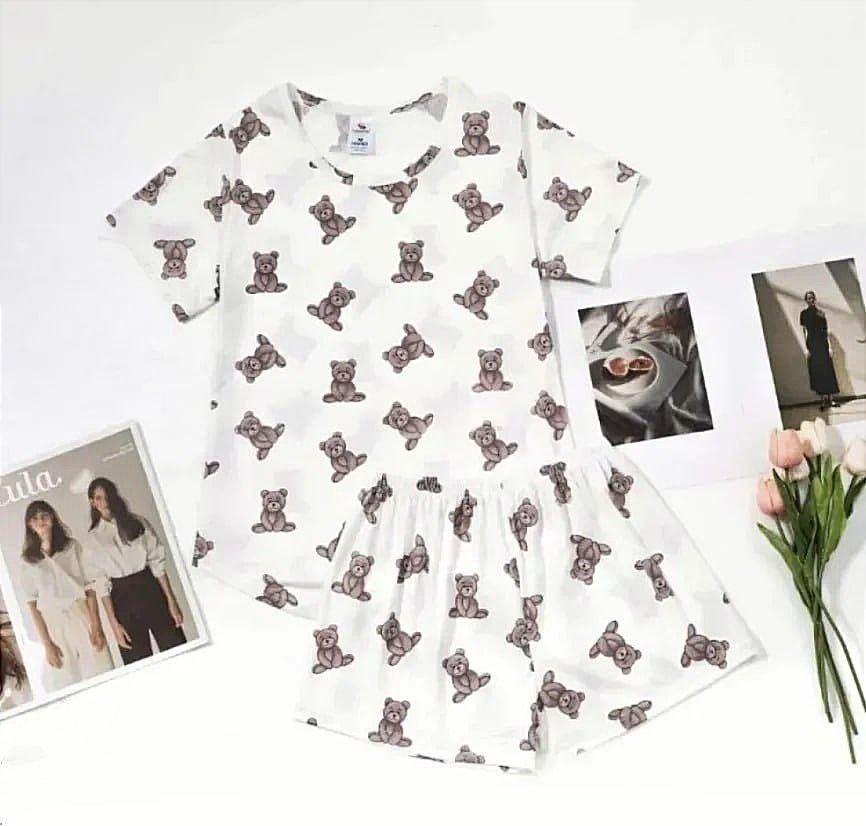 Женская пижама Saimeiqi футболка с шортами с принтом мишек XL Белый (2290k) Женская пижама Saimeiqi футболка с шортами с принтом мишек XL Белый (2290k)