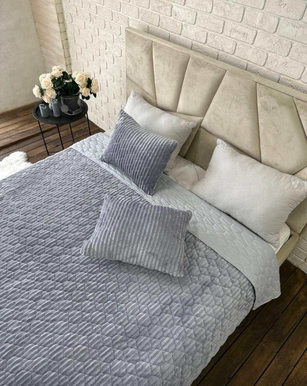 Покривало подвійне 210x230 см із подушками 2 шт. 40х60 см Сірий (Д-cap-podush-009) - фото 4 Покривало подвійне 210x230 см із подушками 2 шт. 40х60 см Сірий (Д-cap-podush-009) - фото 4