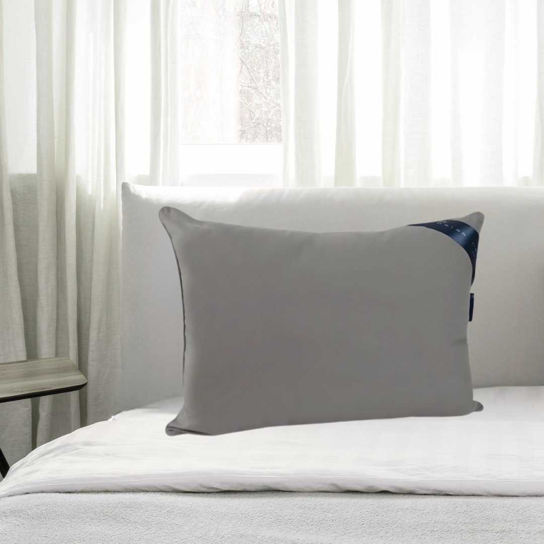 Подушка гипоаллергенная Hilton для дома и гостиниц 900 г 100% полиэстер 74х48 см Серый