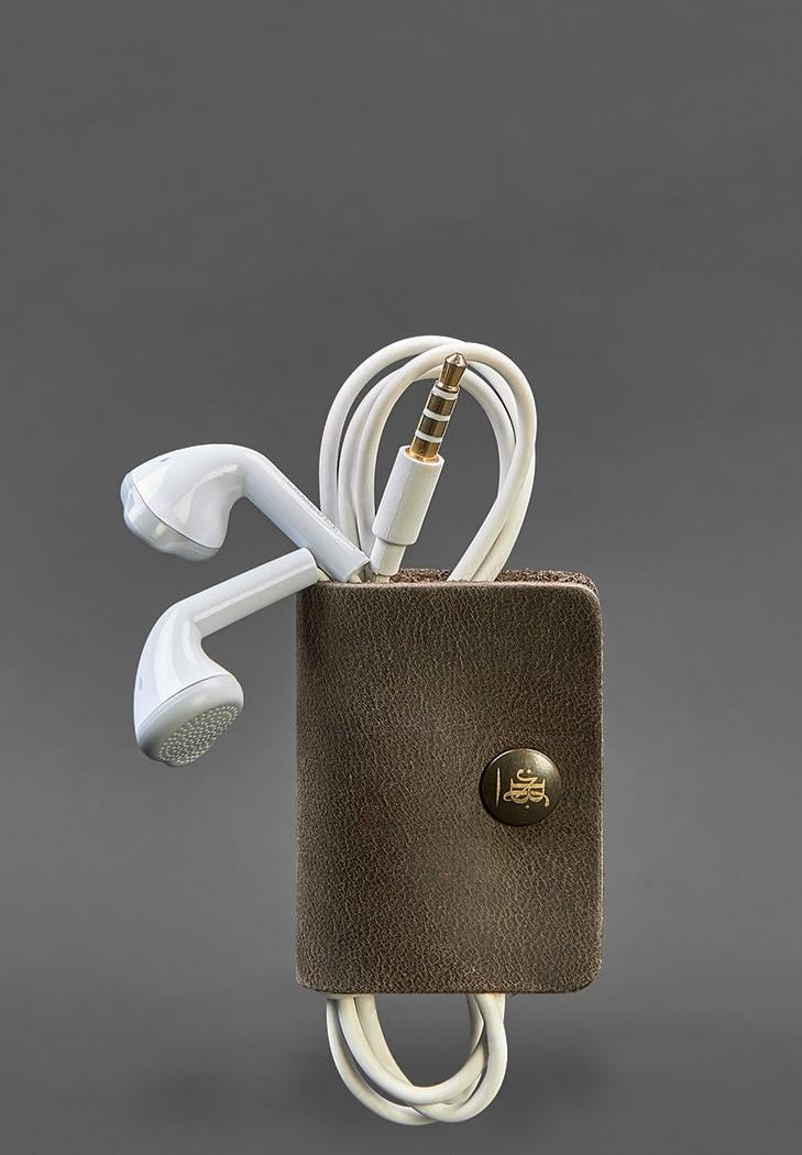 Держатель кожаный для наушников и проводов 2.0 Темно-коричневый (A-031928) - фото 4 Держатель кожаный для наушников и проводов 2.0 Темно-коричневый (A-031928) - фото 4
