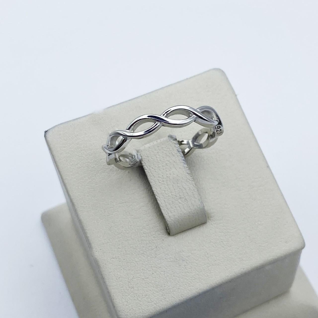 Кольцо серебряное р. 17 2,07 г (2204995233) Кольцо серебряное р. 17 2,07 г (2204995233)