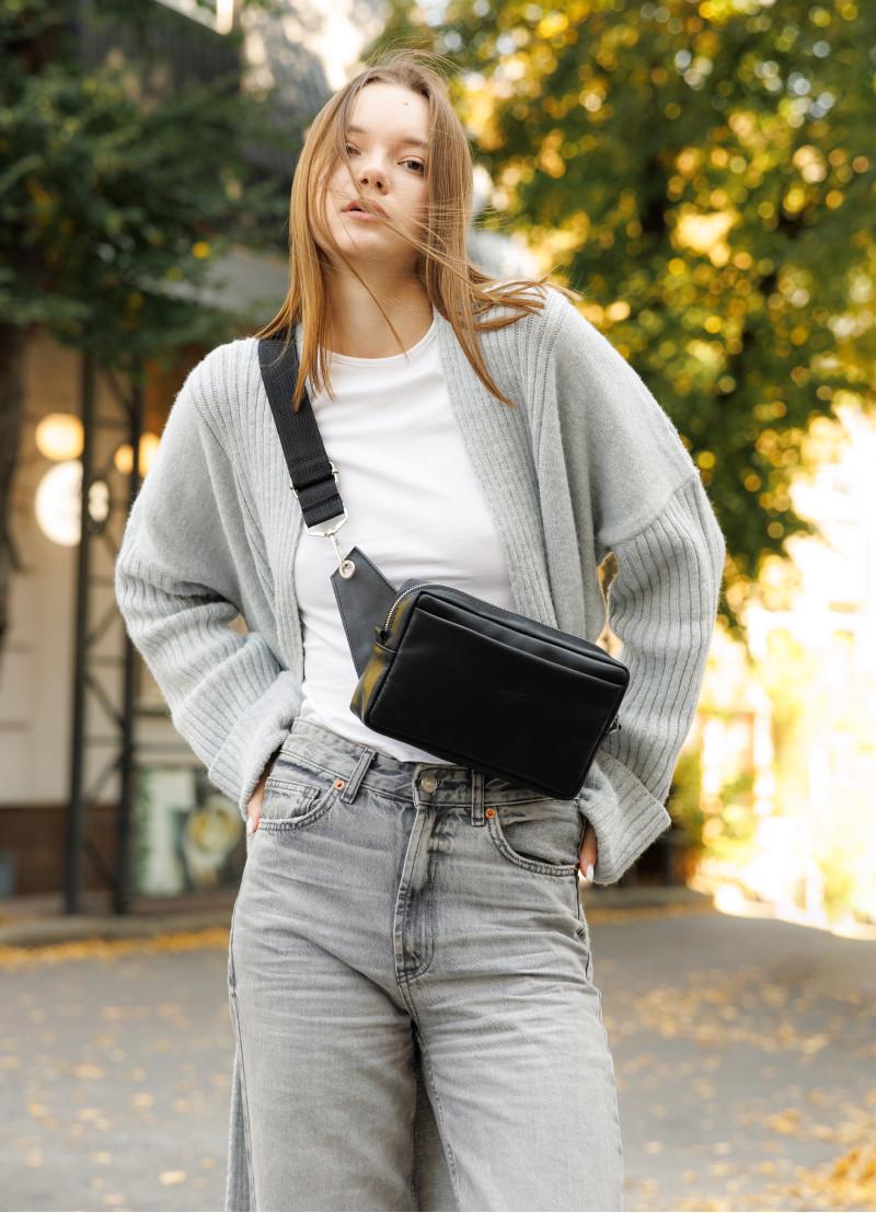 Поясная сумка-бананка женская кожаная Sambag Harvi 24×16×6 см Черный (88213101)