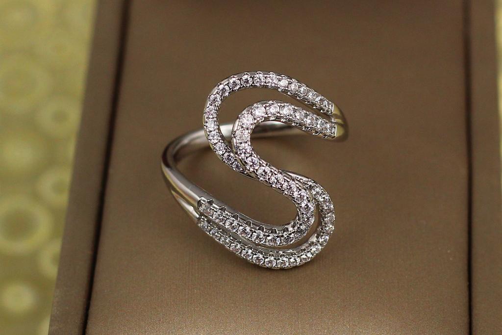 Кольцо Xuping Jewelry двойной зигзаг нахлыстом р. 17 Серебристый