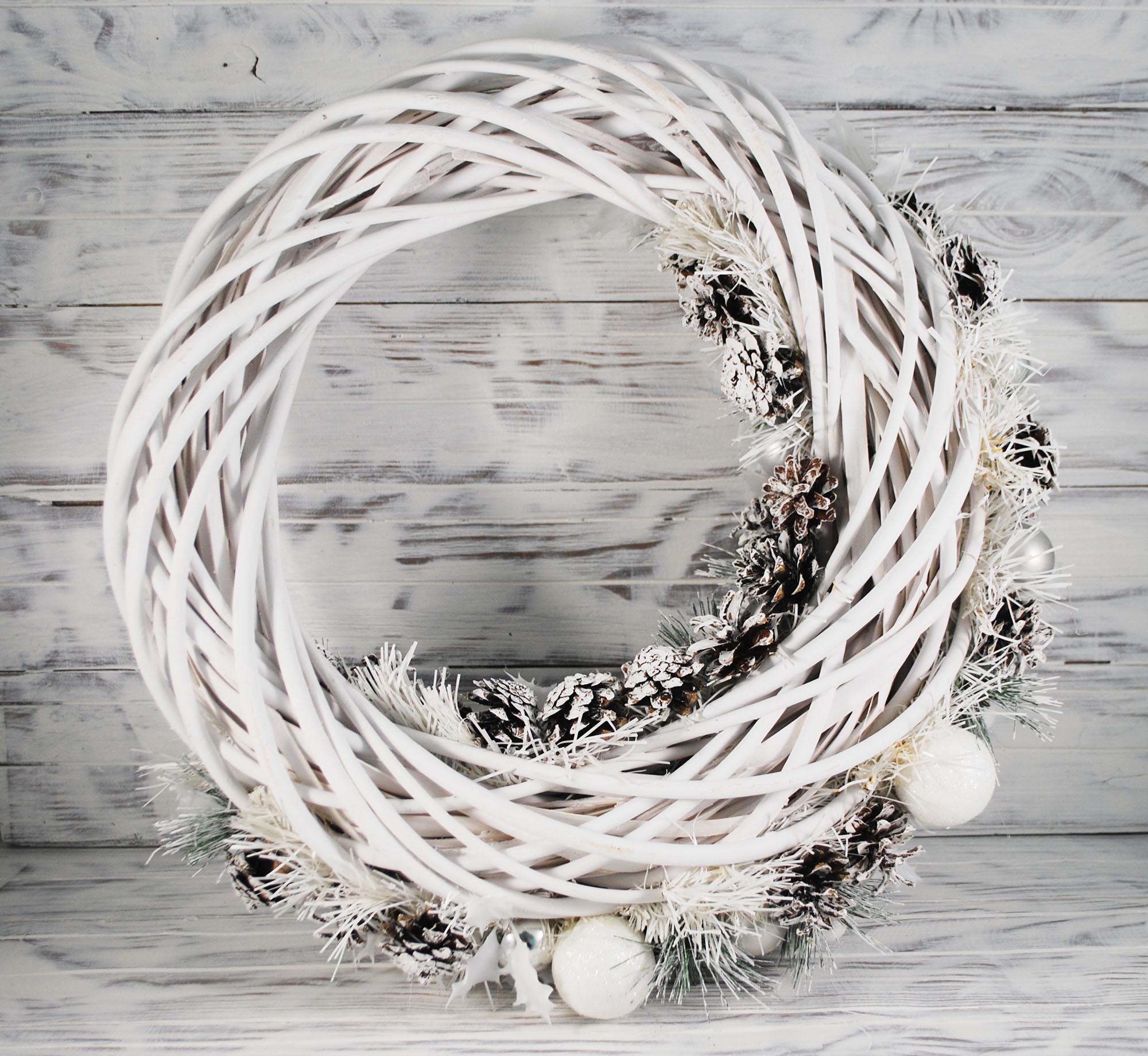 Вінок новорічний 37 см Білий/Срібний (4781926) - фото 4 Вінок новорічний 37 см Білий/Срібний (4781926) - фото 4