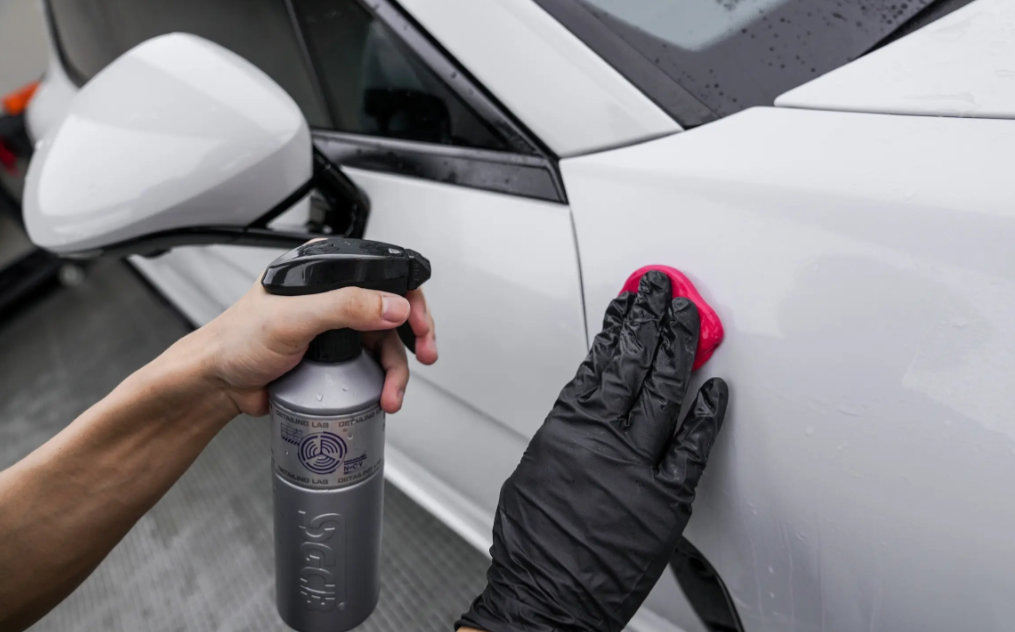 Глина жорстка SGCB Clay Bar синтетична для очищення забруднень що в'їлися Red - фото 3 Глина жорстка SGCB Clay Bar синтетична для очищення забруднень що в'їлися Red - фото 3