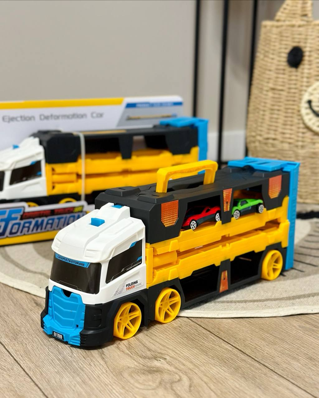 Дитячий ігровий Трейлер Fun Game E7019 автомагістраль з 2 машинками 1,25 м (2424688274) - фото 2 Дитячий ігровий Трейлер Fun Game E7019 автомагістраль з 2 машинками 1,25 м (2424688274) - фото 2