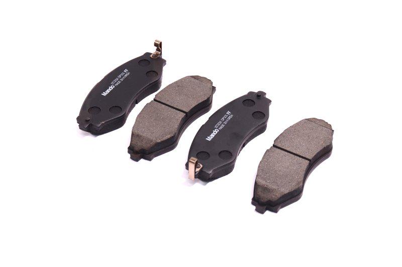 Колодки тормозные дисковые Daewoo Leganza передние (MPD08 MANDO)