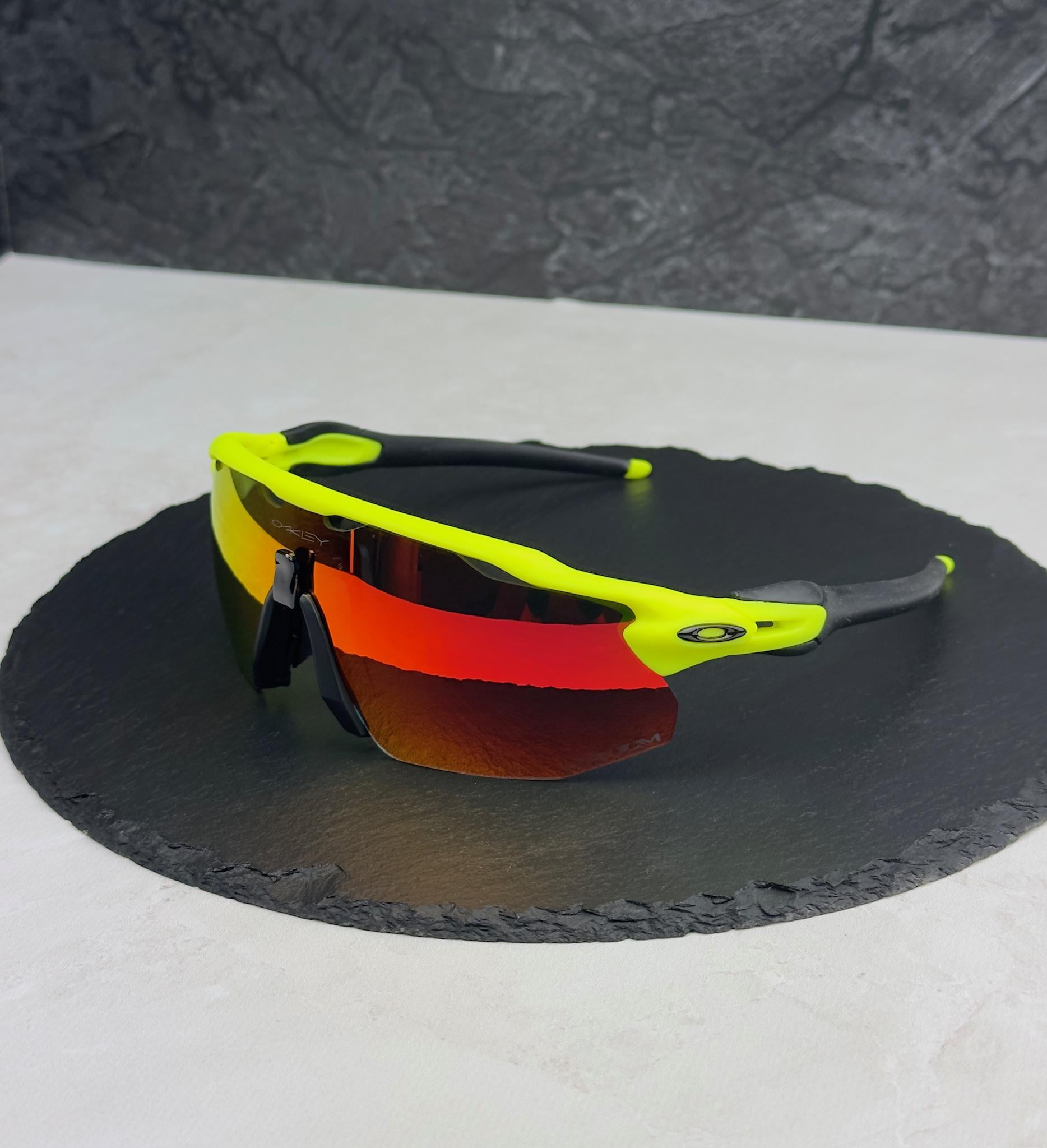 Солнцезащитные очки Oakley Radar EV Advancer OO9442 неоновые с линзой Prizm Ruby спортивные мужские Желтый