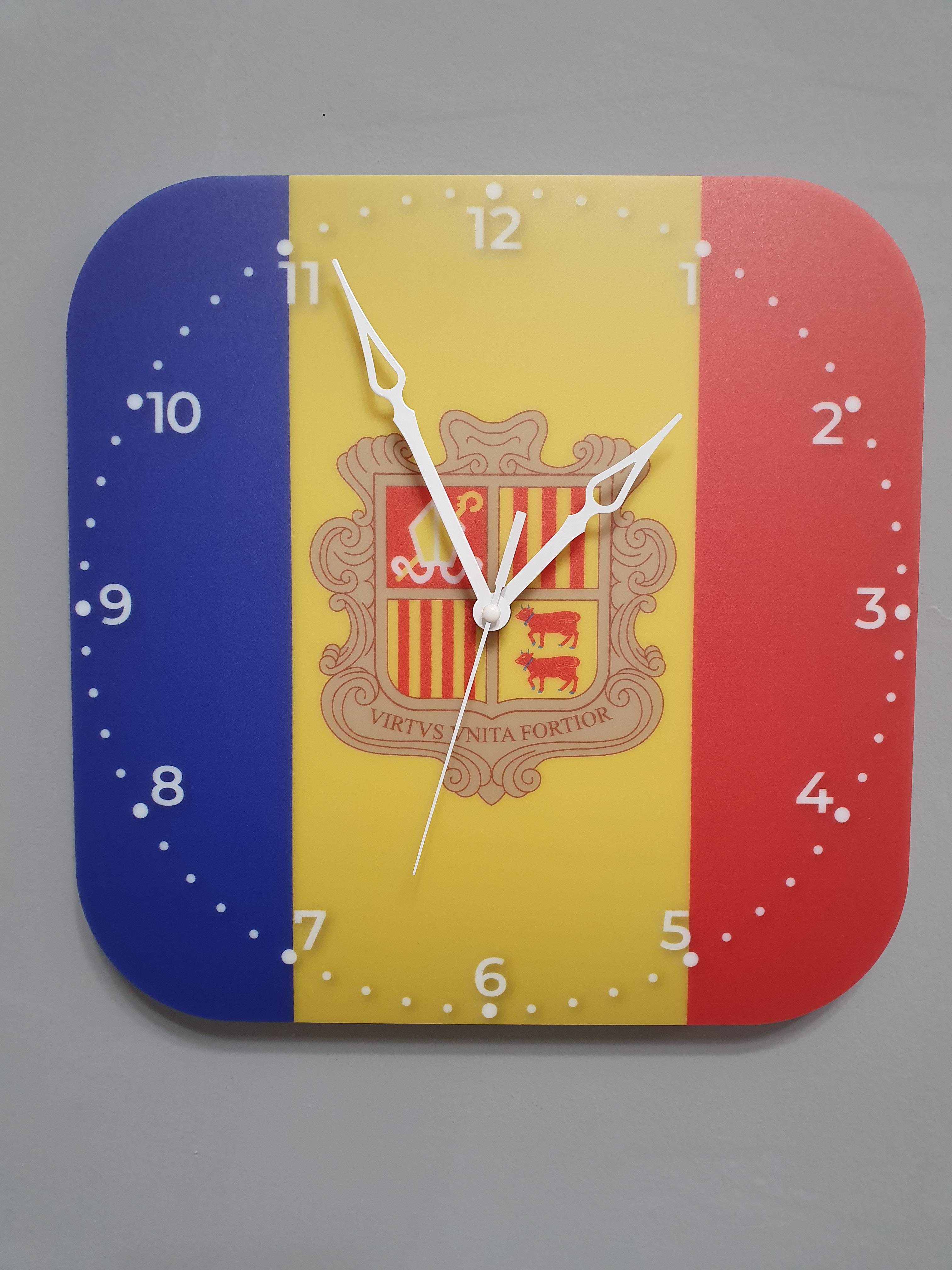 Часы настенные флаг Андорры (3697)