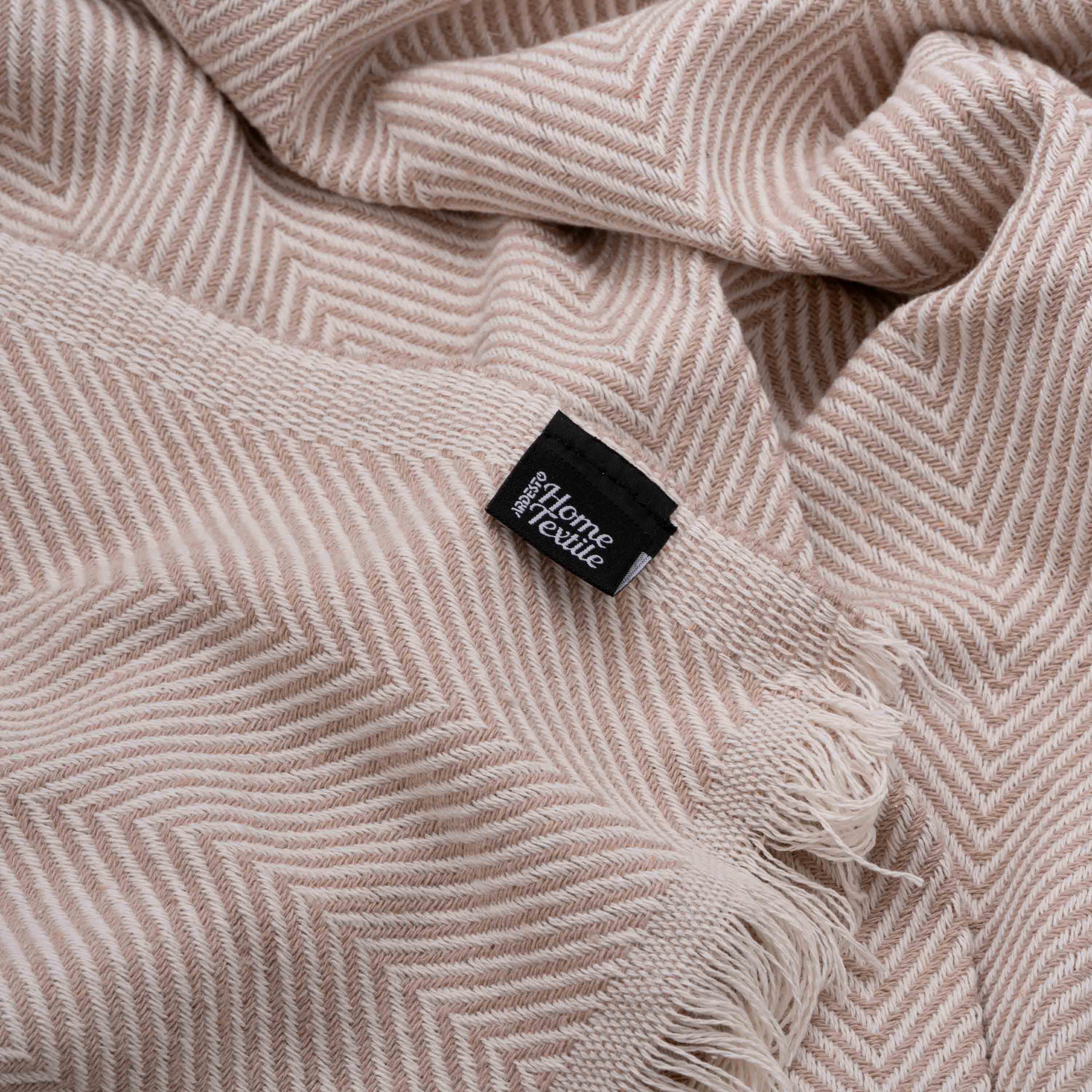 Плед Ardesto Summer 140х190 см з китицями Бежевий (ART0915SE) - фото 3 Плед Ardesto Summer 140х190 см з китицями Бежевий (ART0915SE) - фото 3