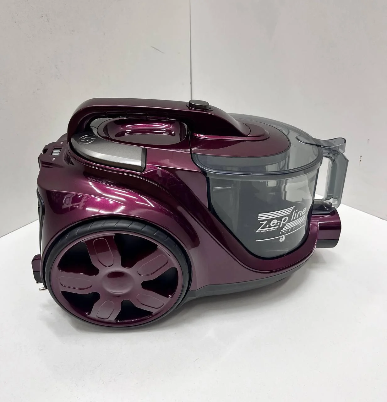 Пилосос із контейнером ZP-6805 4000 Вт 4 л Фіолетовий (28809221) - фото 4 Пилосос із контейнером ZP-6805 4000 Вт 4 л Фіолетовий (28809221) - фото 4